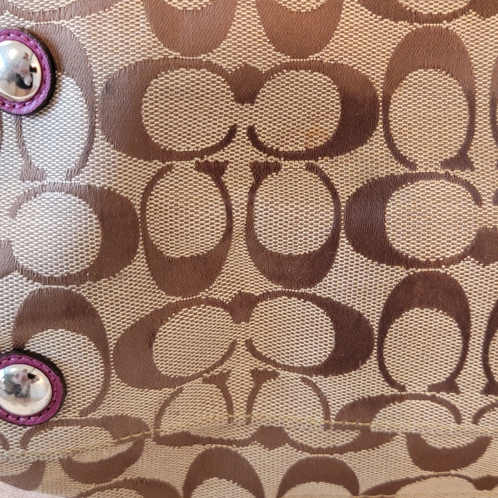 COACH Handbag Signature Canvas with Fuchsia Patent Leather Trim - Large - Picture 6 of 16